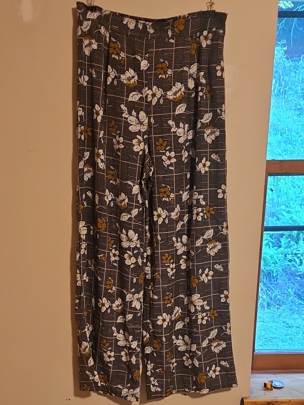 Blu Pepper Wide-Leg Floral Plaid Pants in Black, White & Mustard